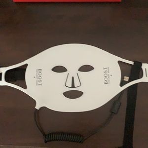Boost LED face mask by the light salon